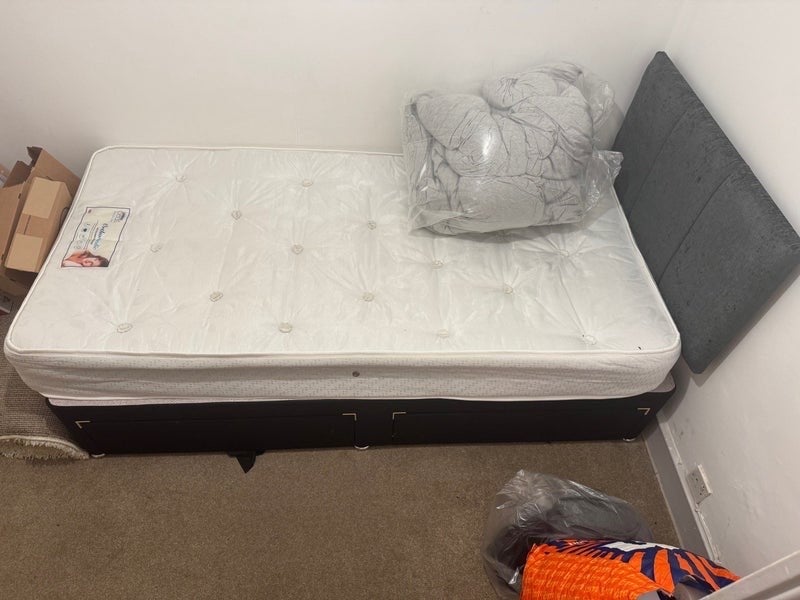 Room Regina Road in Greater London