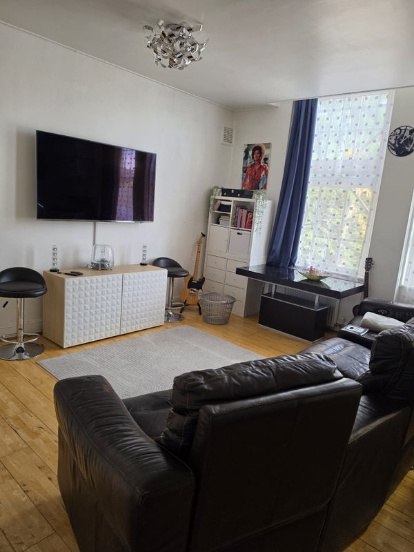 Room Portland Avenue in Greater London