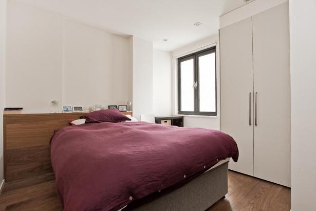 Flat Bevenden Street in Greater London