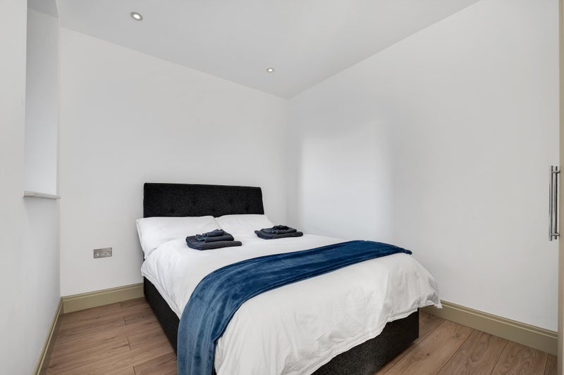 Flat York Road in Greater London