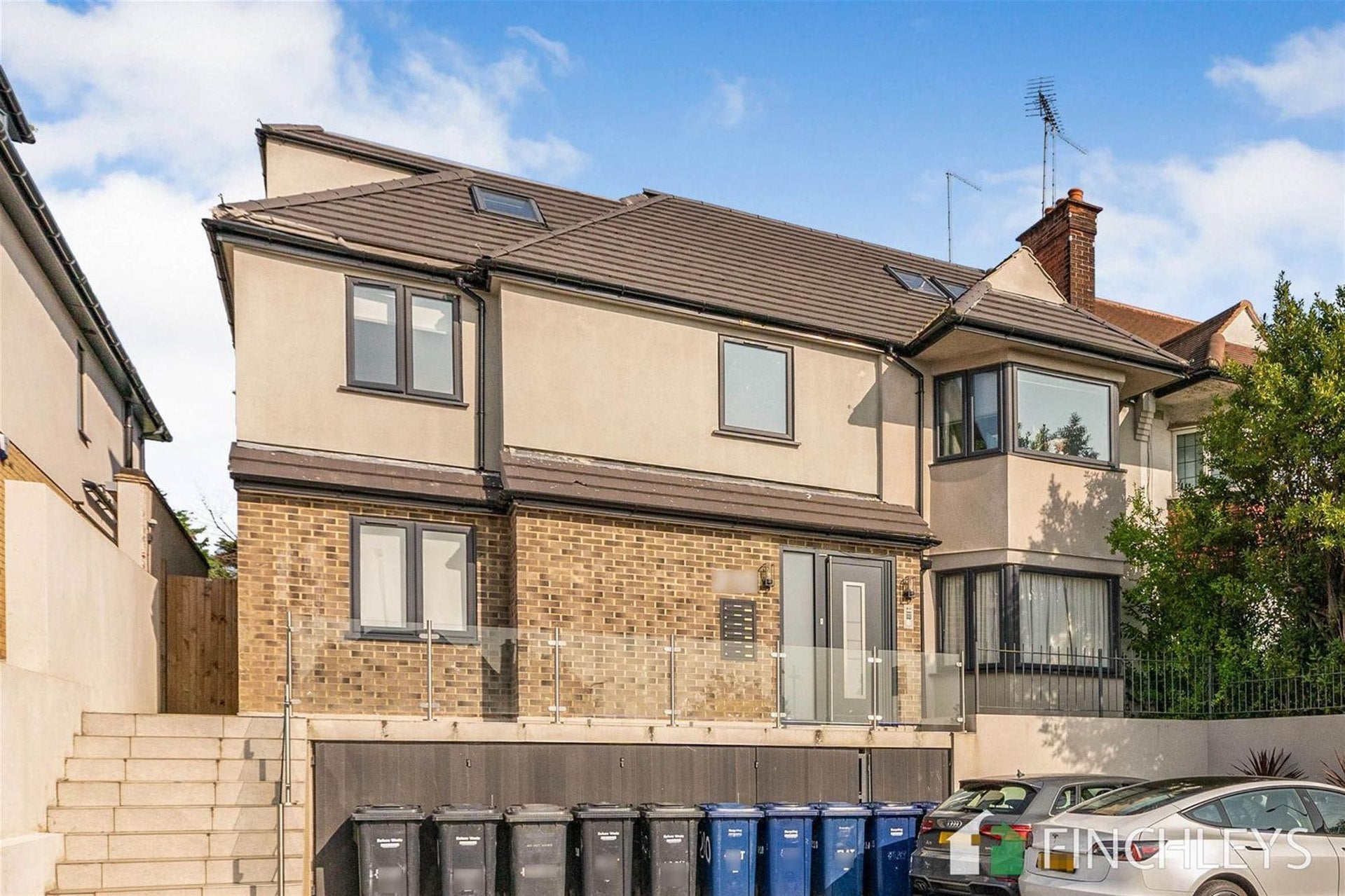 Flat Hendon Way in Greater London