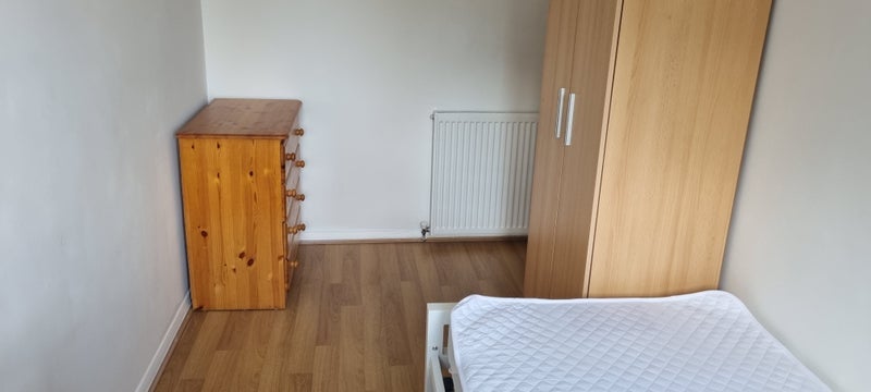 Room Thorogood Gardens in Greater London