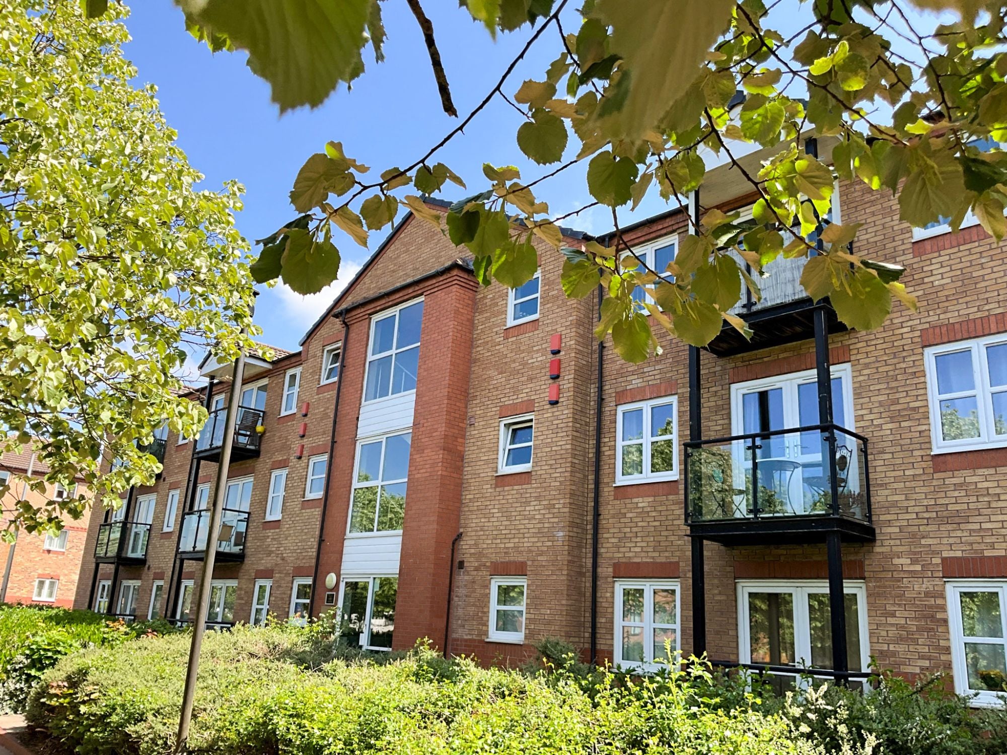 Flat Grassholme Close in Doncaster
