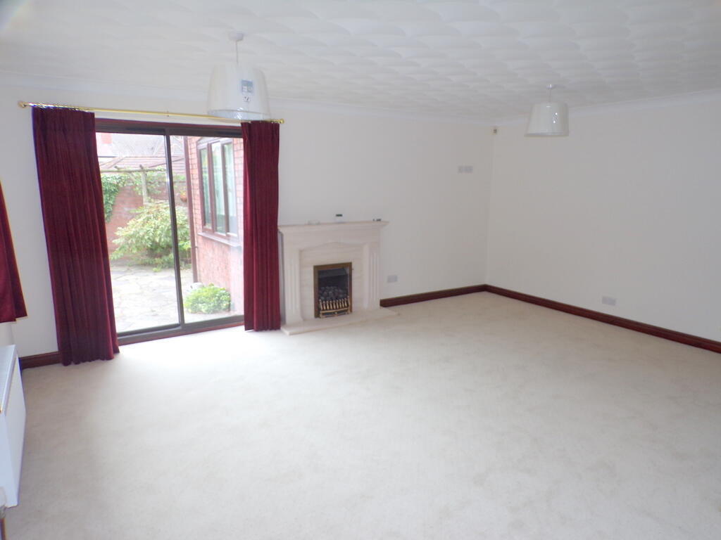 Flat Brancote Mount in Birkenhead