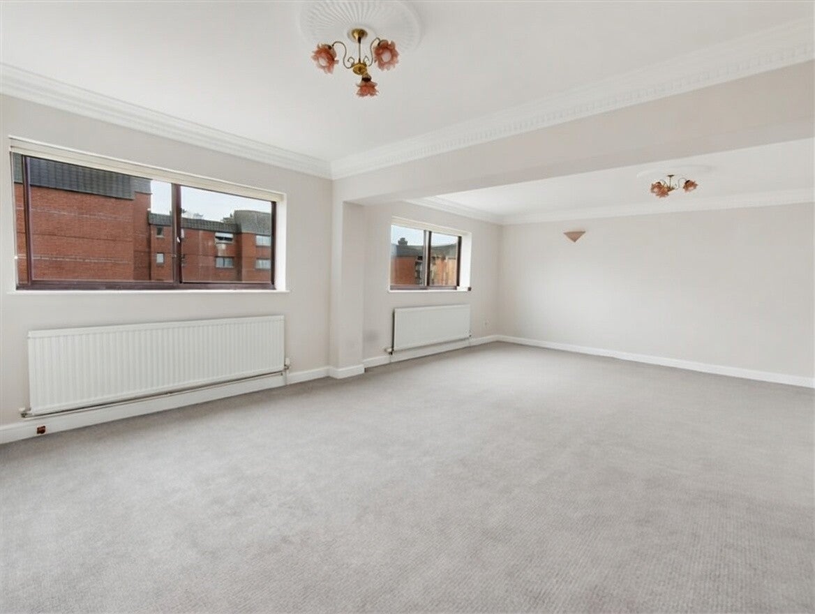 Flat Spencer Courtyard in Greater London