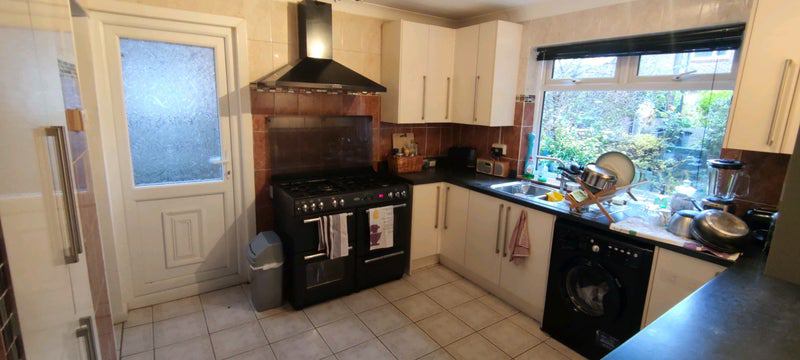 Room Lee Close in Greater London