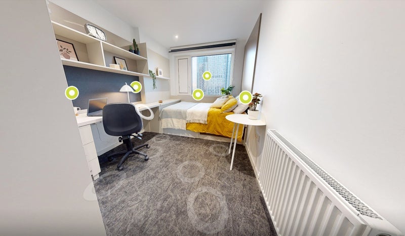 Room Miles Street in Greater London