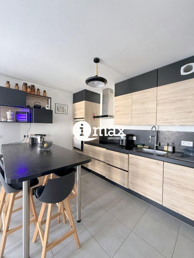 Flat Rue des Frères Chausson in Asnières-sur-Seine