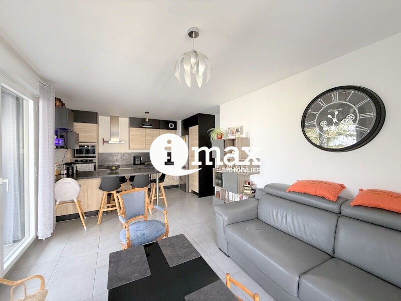 Flat Rue des Frères Chausson in Asnières-sur-Seine