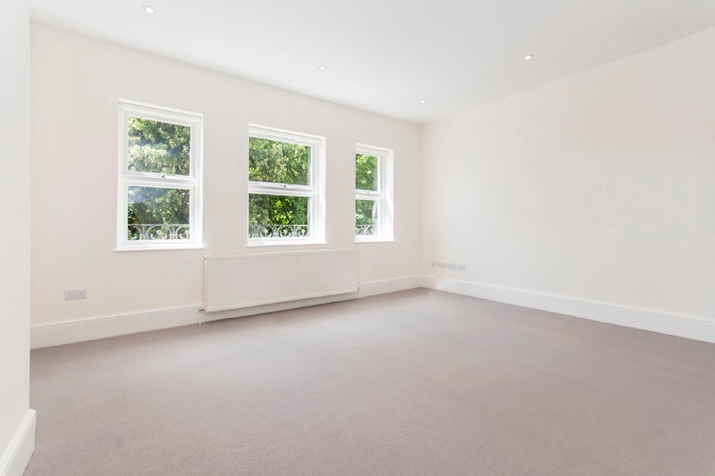 Flat Fitzjohn's Avenue in Greater London
