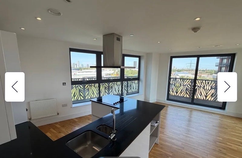 Room Leven Road in Greater London