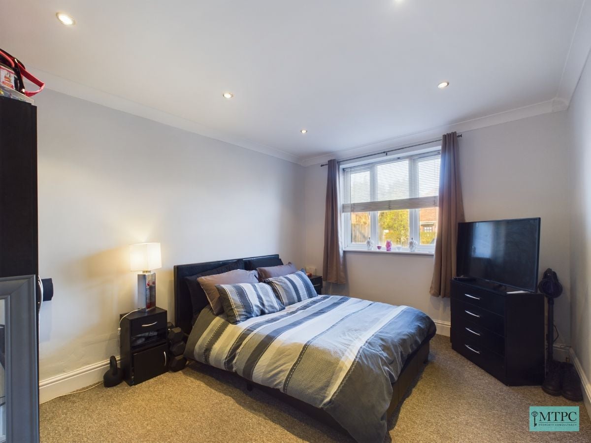 Room Crombie Avenue in York