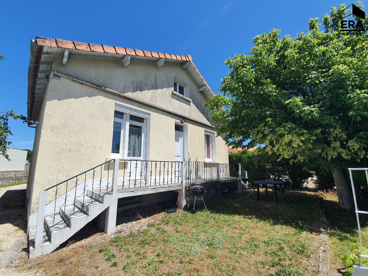 House Rue Général Leclerc in La Couronne