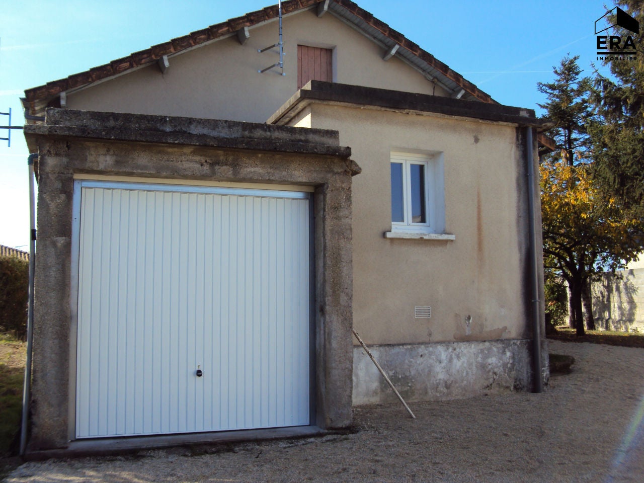 Maison Rue Général Leclerc à La Couronne
