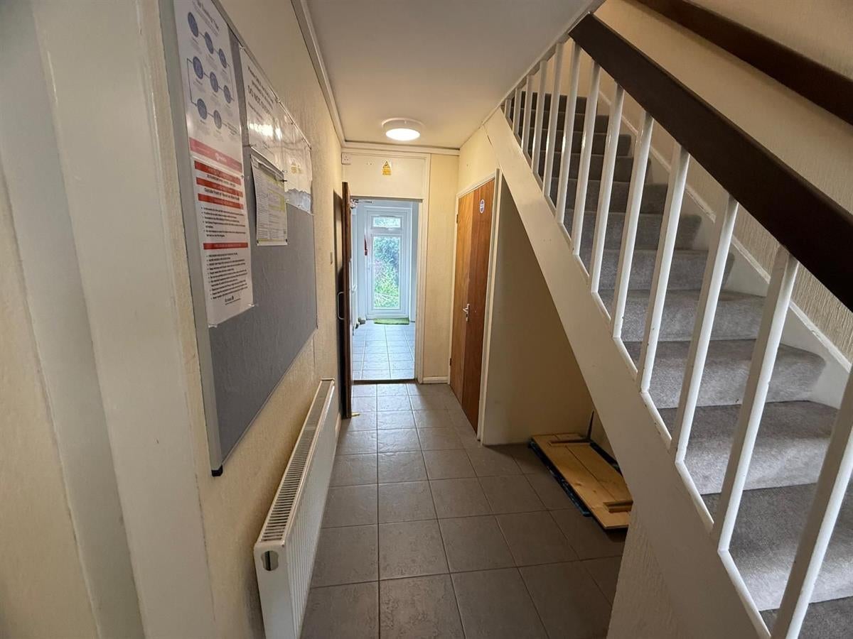 Room Dunedin Way in Greater London