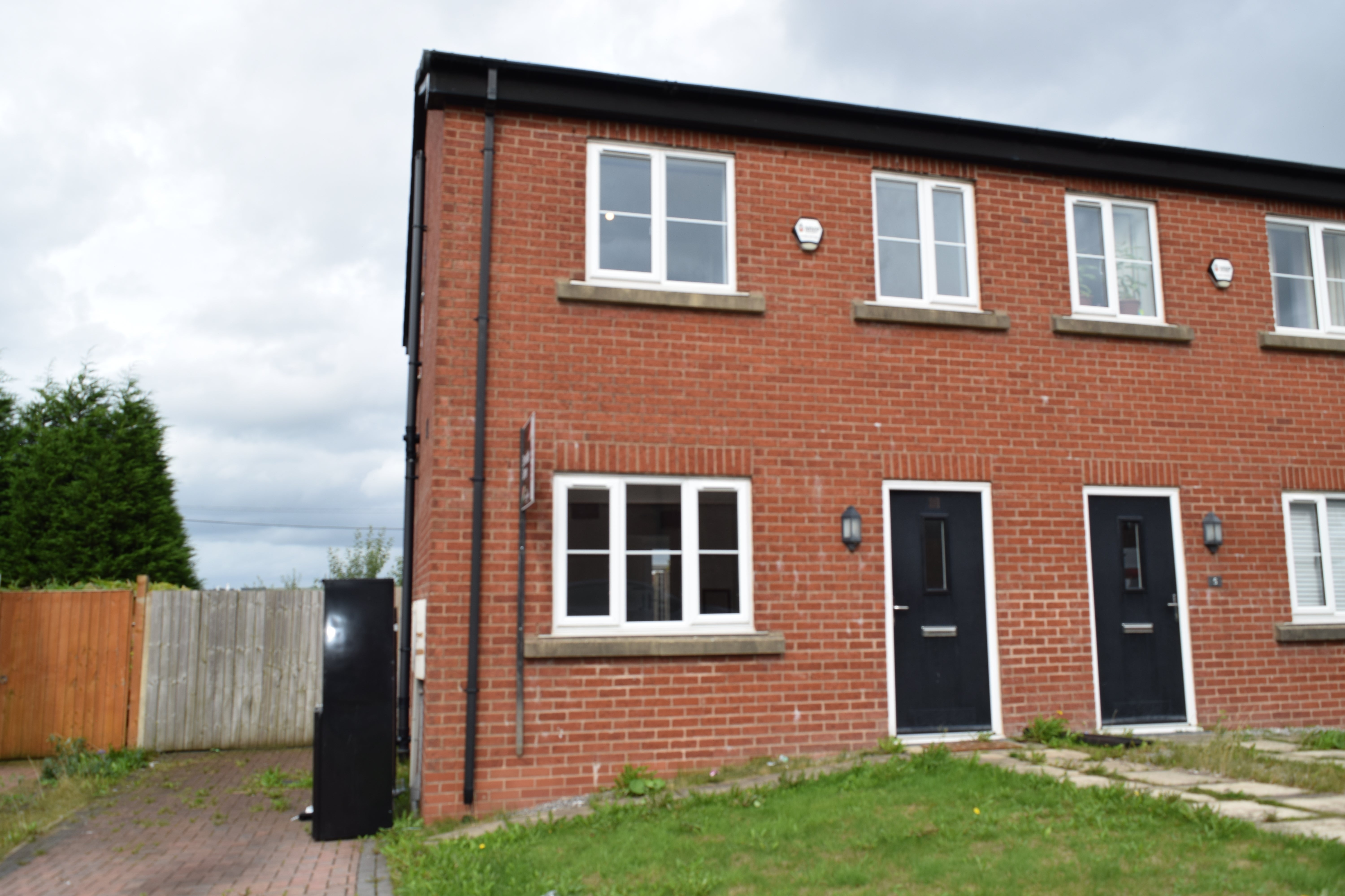 House Meadowbrook Rise in Blackburn