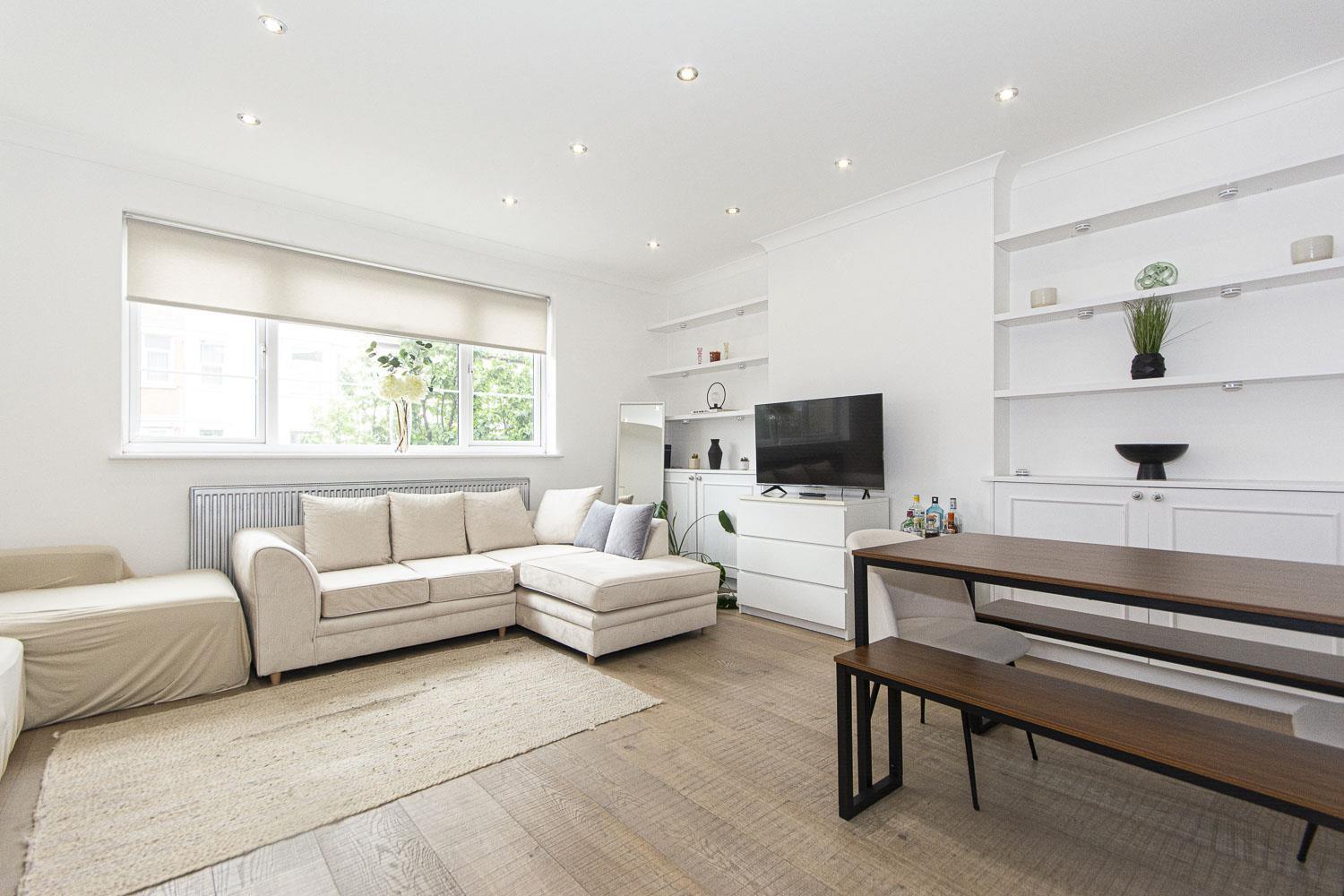 Flat Northcote Road in Greater London