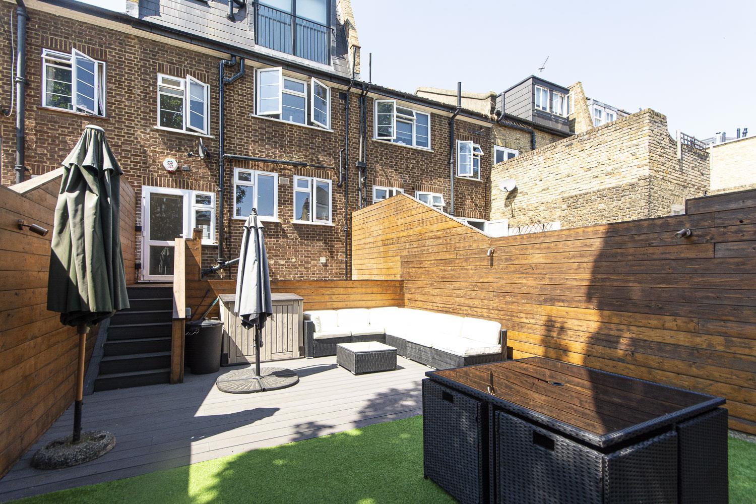 Flat Northcote Road in Greater London