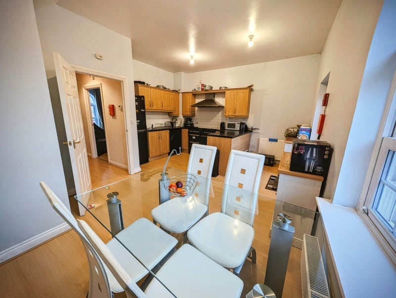 Room Marigold Way in Maidstone