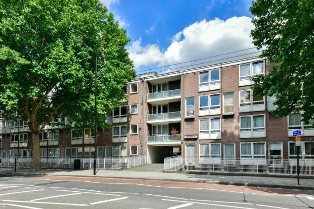 Flat Robert Street in Greater London