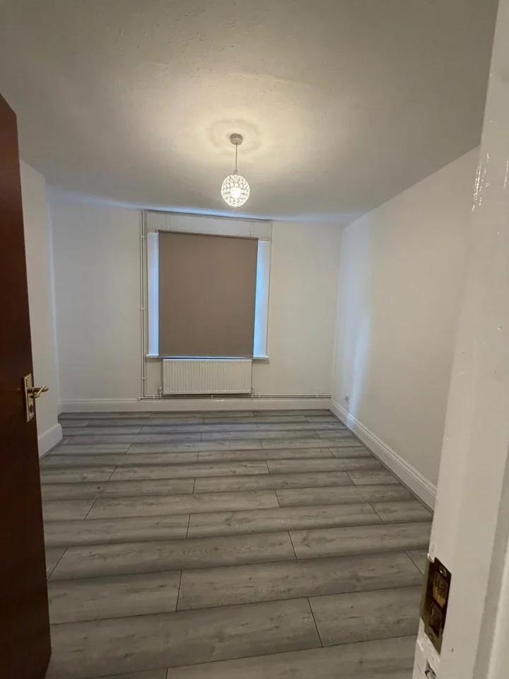 Flat Baker Street in Weston-super-Mare