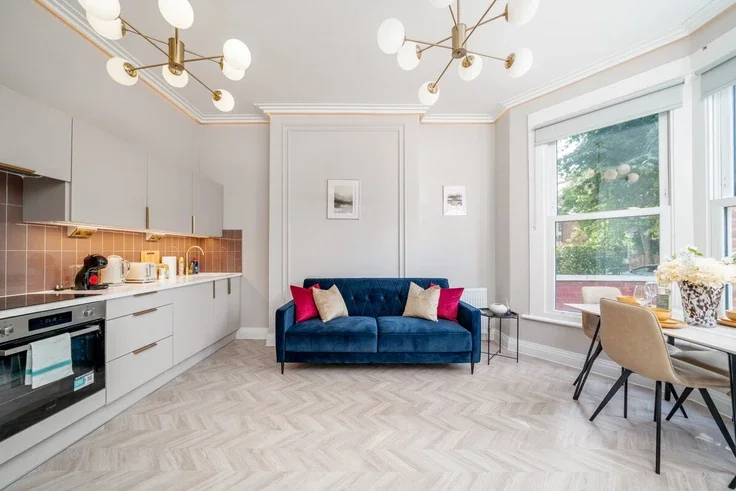 Flat Goldsmith Avenue in Greater London