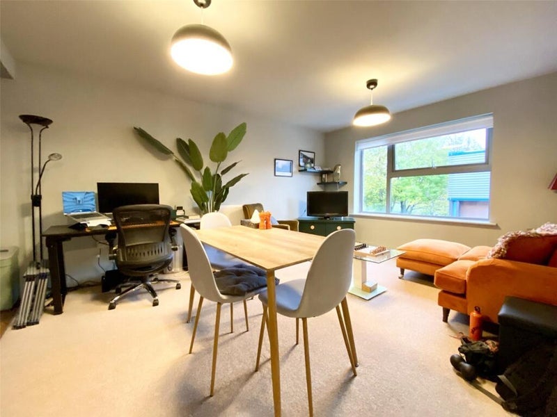 Room Talavera Close in Bristol