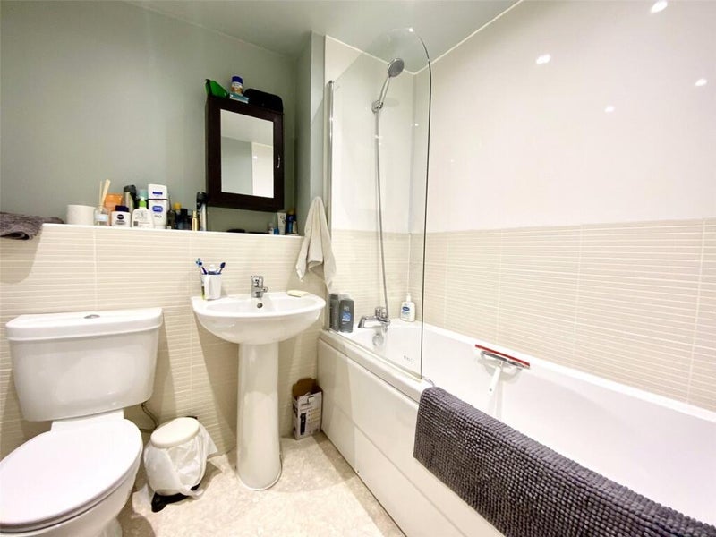 Room Talavera Close in Bristol