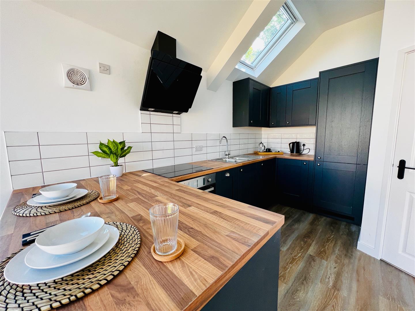 Flat Overnhill Road in Downend and Bromley Heath