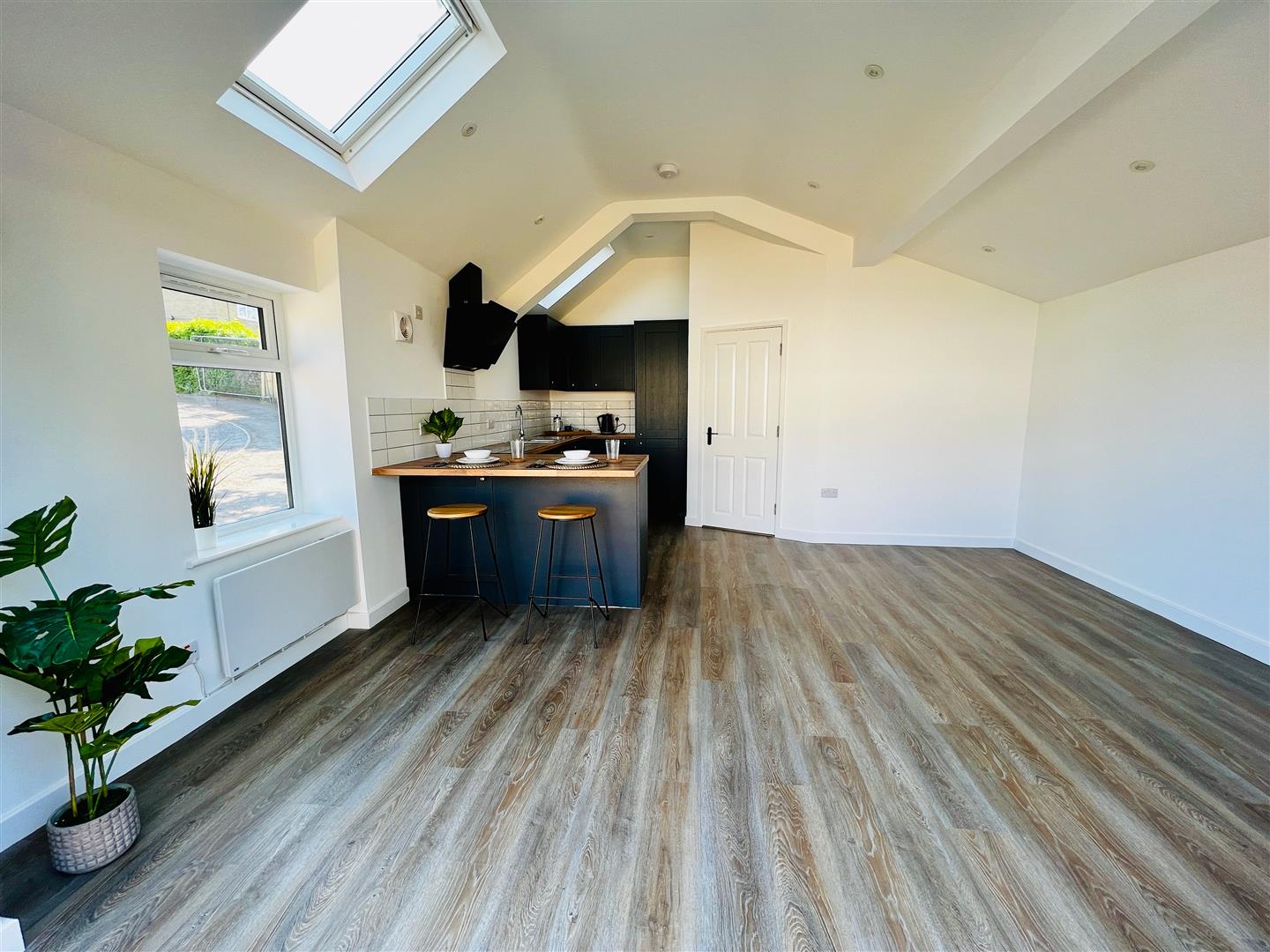 Flat Overnhill Road in Downend and Bromley Heath