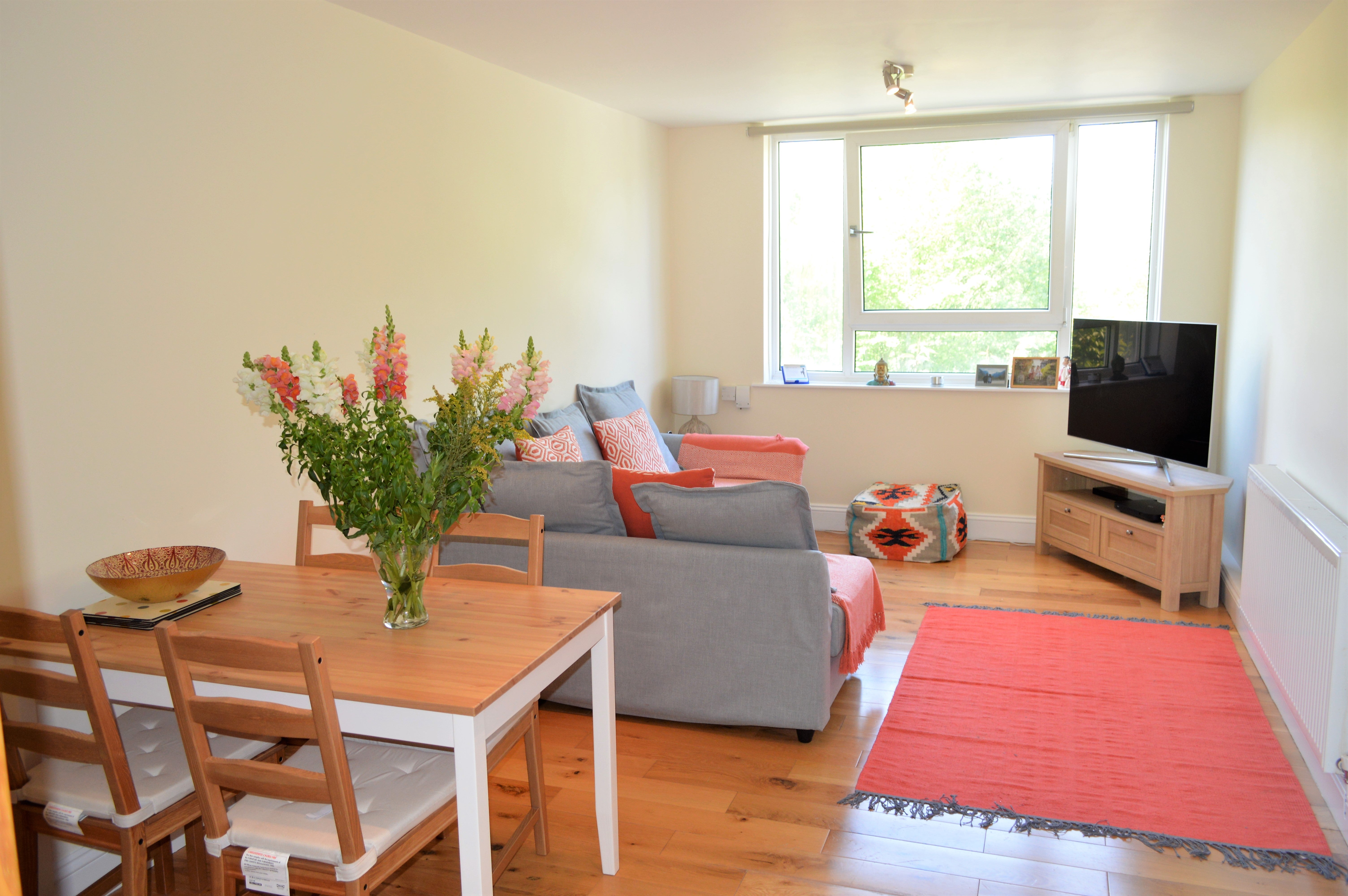 Flat Bolingbroke Grove in Greater London