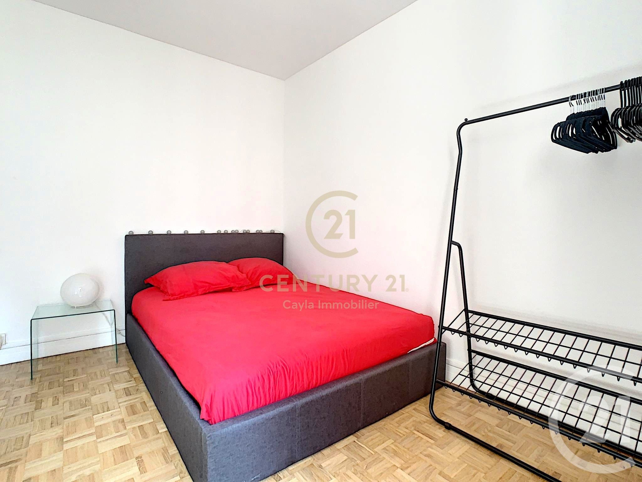 Flat Rue Lucien Voilin in Puteaux