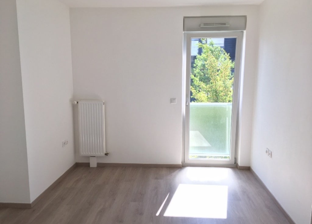 Flat Rue Louis Victor de Broglie in Bezannes