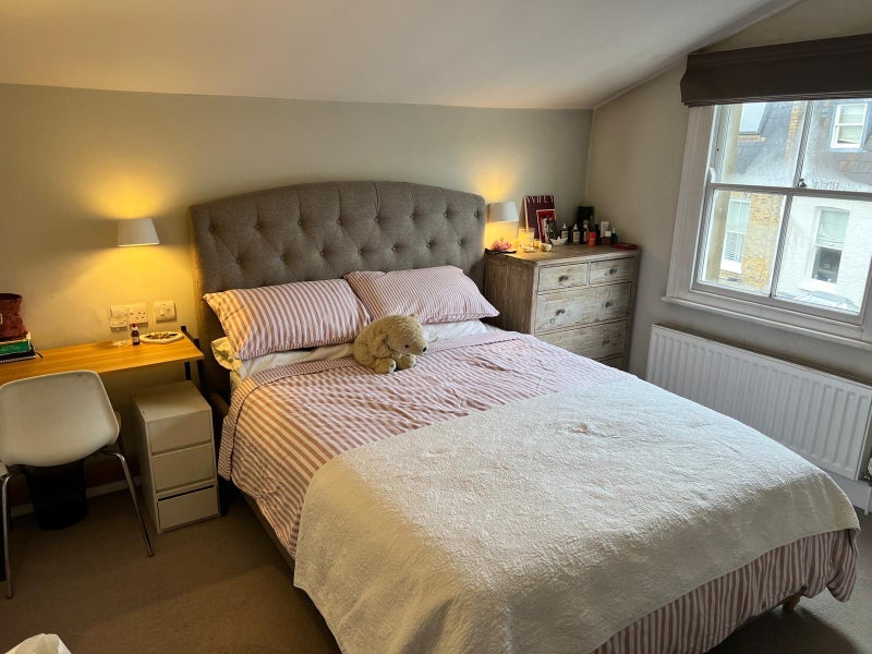 Room Munster Road in Greater London