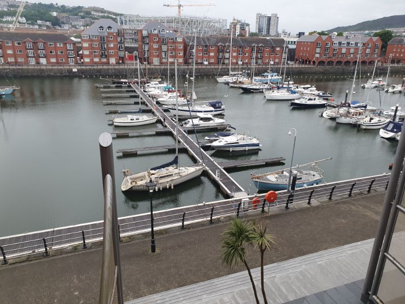 Flat Trawler Road in Swansea