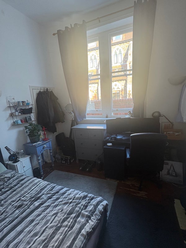 Room Cranbrook Road in Bristol