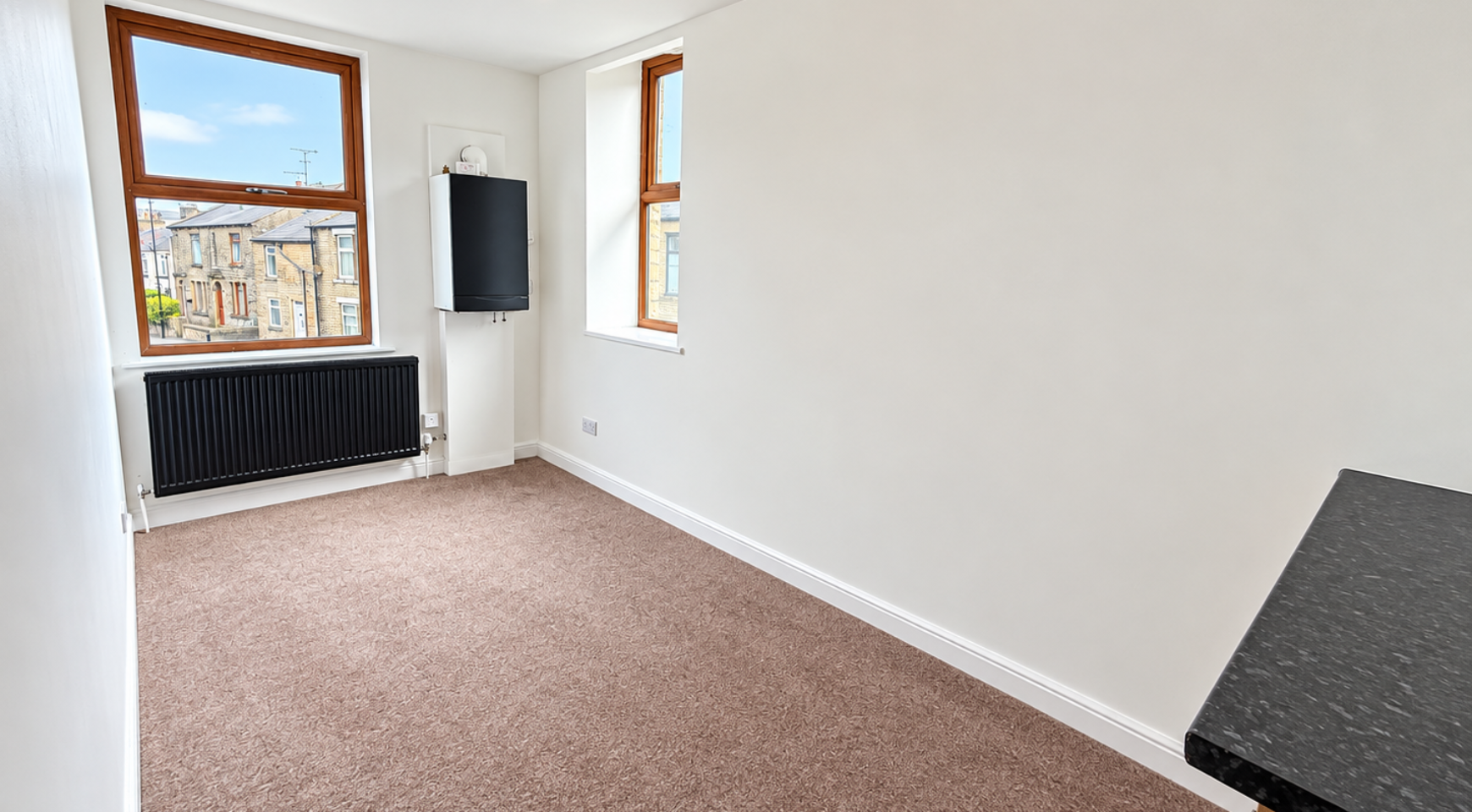 Flat Newhey Road in Rochdale