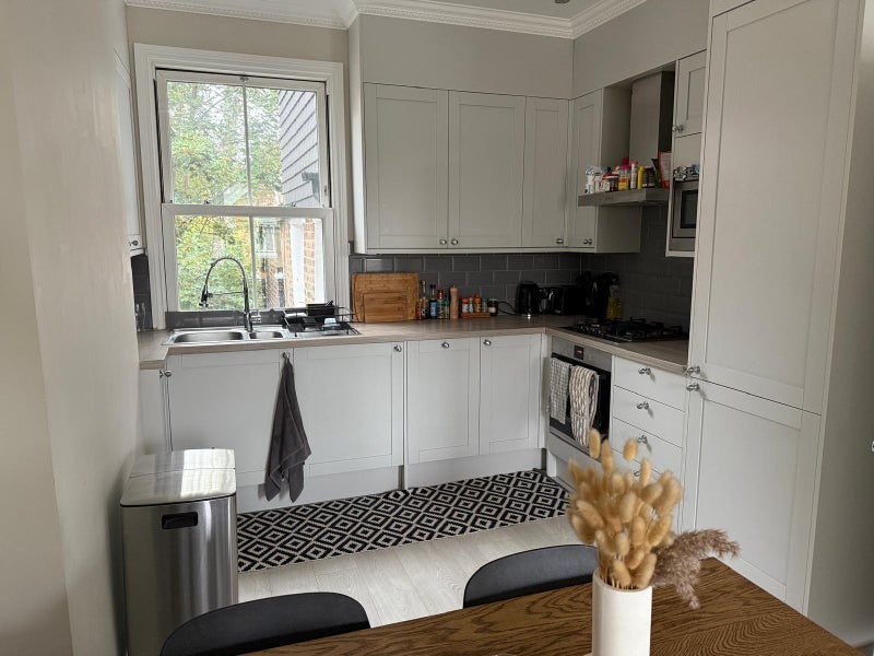 Room Tynemouth Road in Greater London
