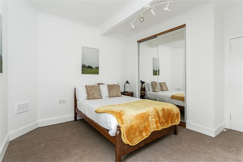Flat Hutchison Medway in City of Edinburgh