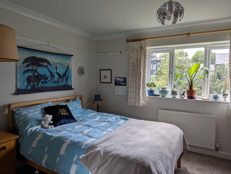 Room Oak Hill Road in Sheffield