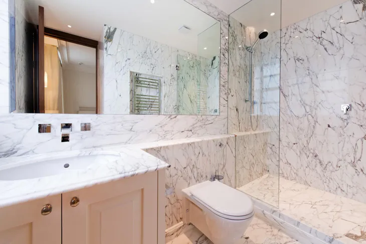 Flat Lowndes Square in Greater London