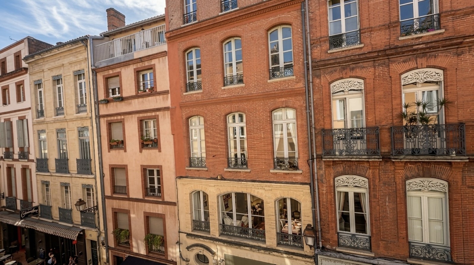 Flat Place des Carmes in Toulouse