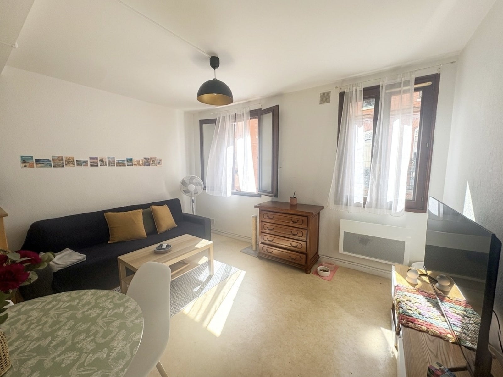 Flat Place des Carmes in Toulouse