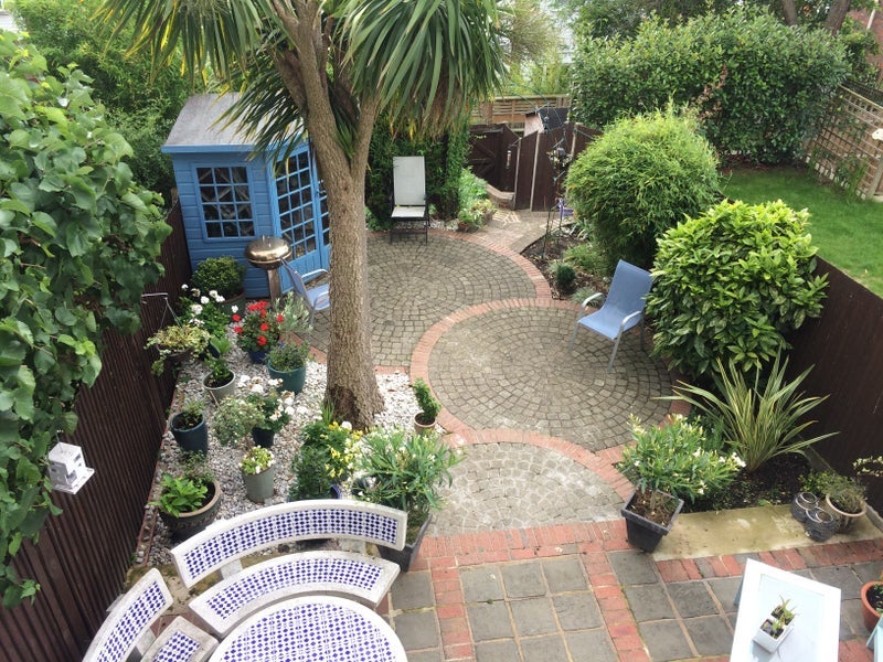 Room Lansdowne Close in Greater London