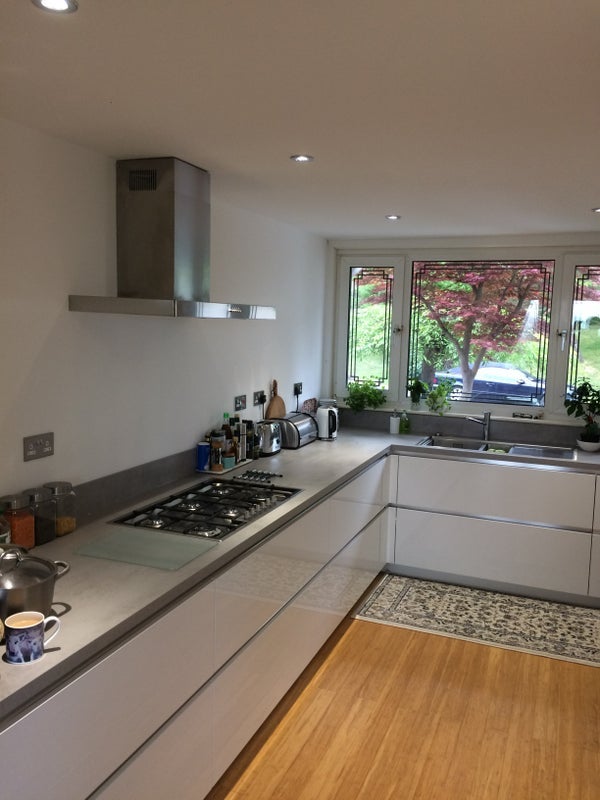 Room Lansdowne Close in Greater London