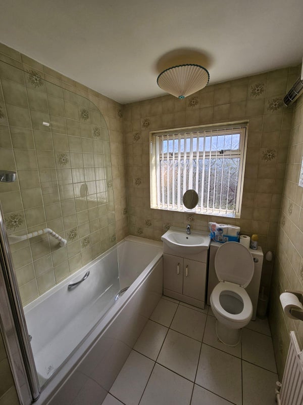Room Deep Denes in Luton