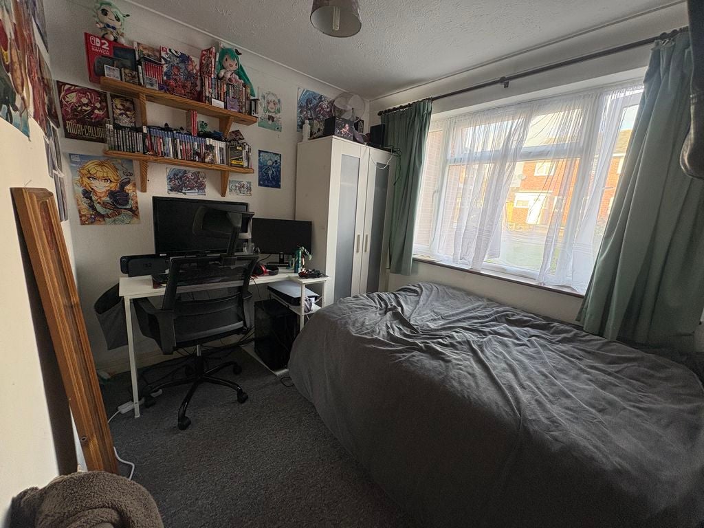 Room Tenacre Close in Chichester