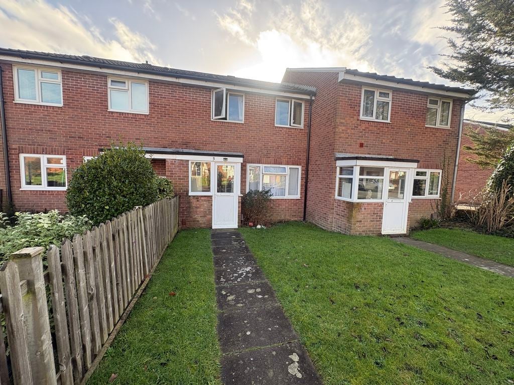Room Tenacre Close in Chichester