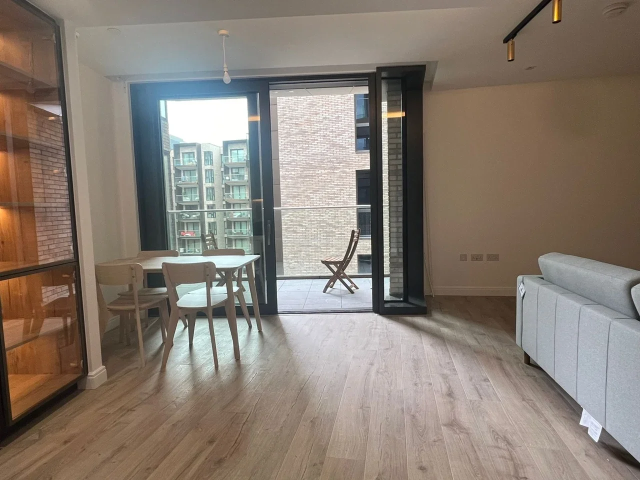 Flat Dingley Road in Greater London