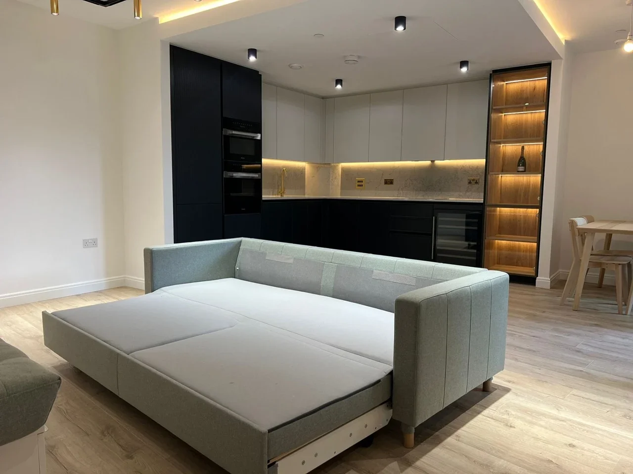 Flat Dingley Road in Greater London